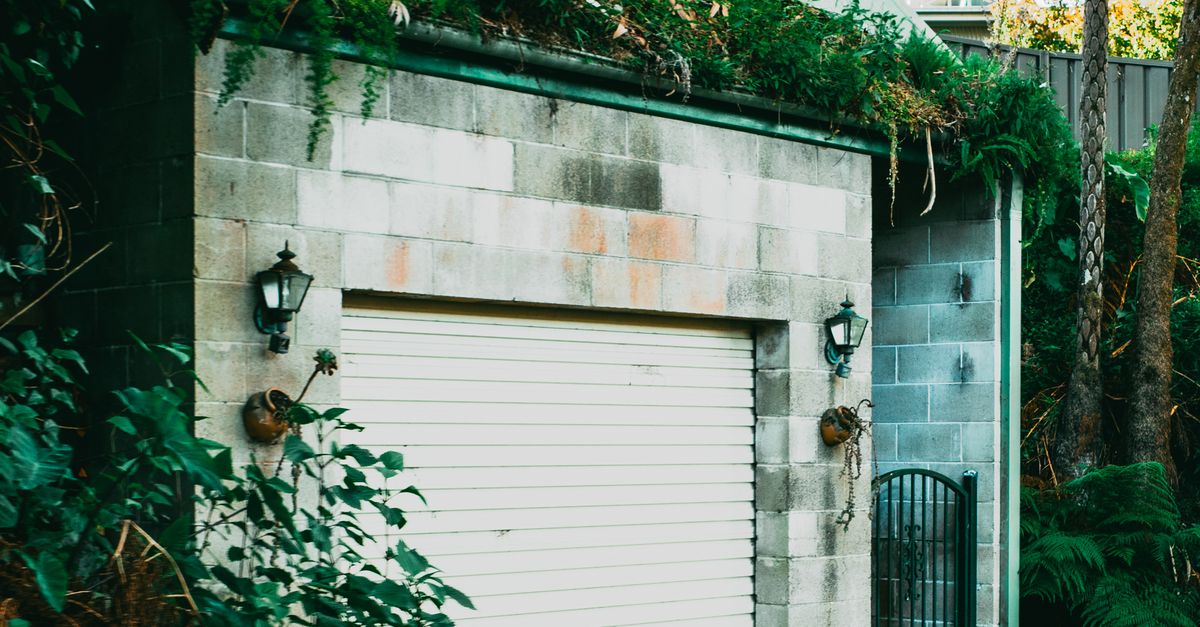 Comparing Roller Door Repair Quotes: A Step-by-Step Guide